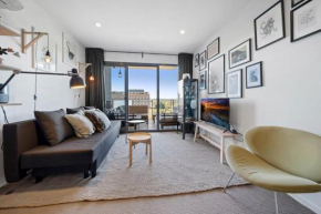 Spacious Inner-City 1-Bed in Trendy Braddon